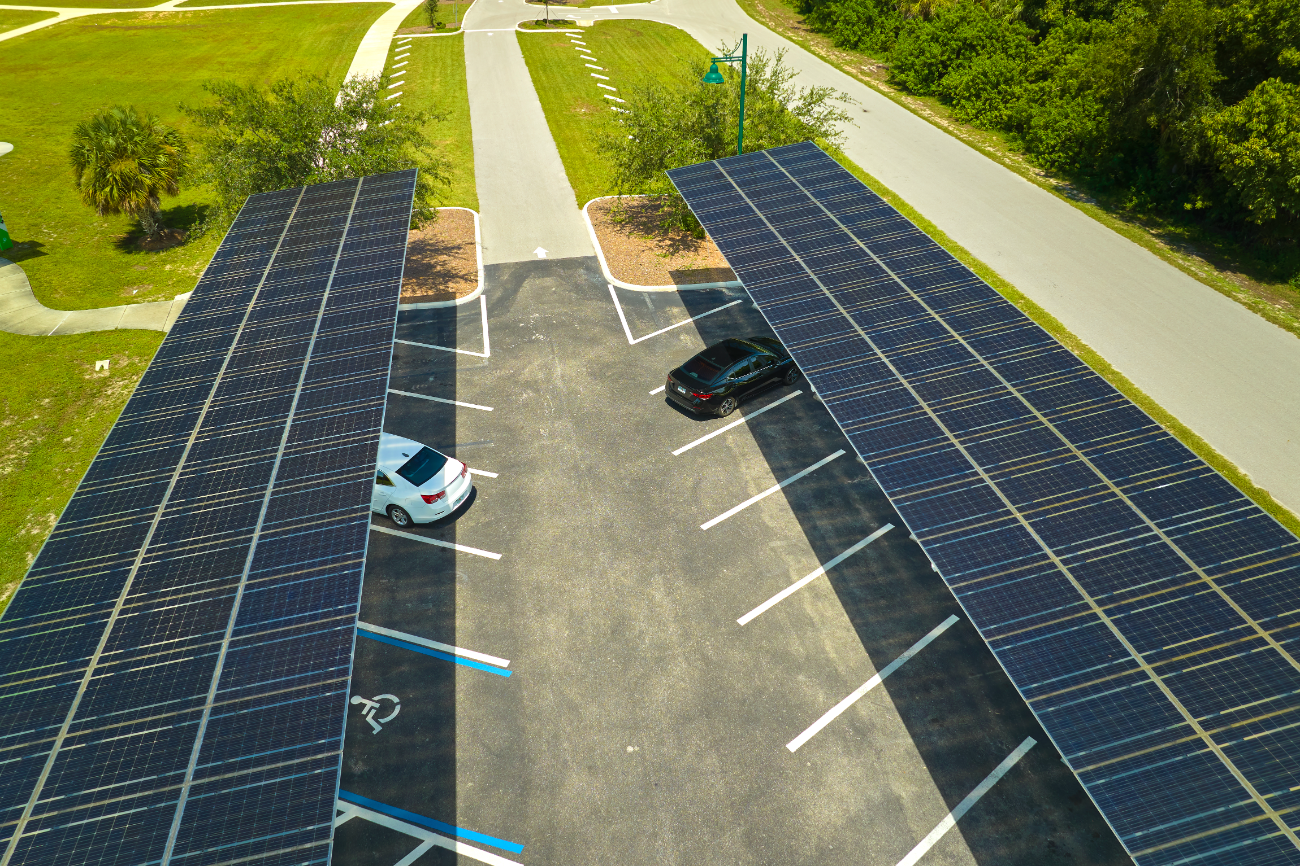 Optimisation des parkings professionnels avec des carports photovoltaïques